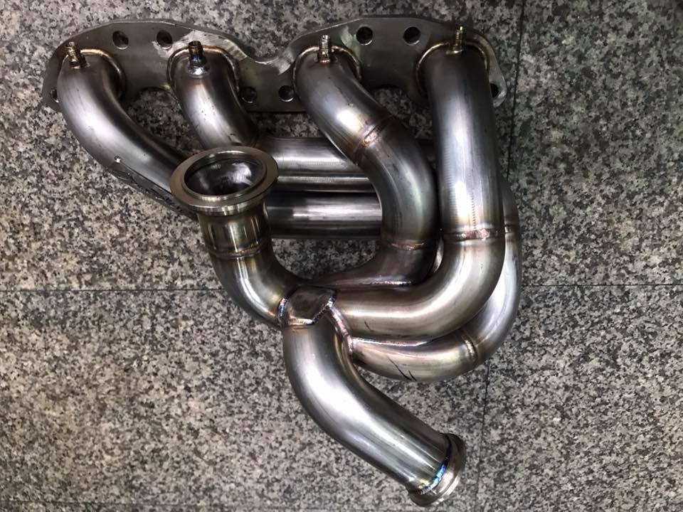 SPEEDTEK Abgaskrümmer Nissan Silvia S13 S14 S15 SR20 TD06 Mid Mount - PARTS33 GmbH