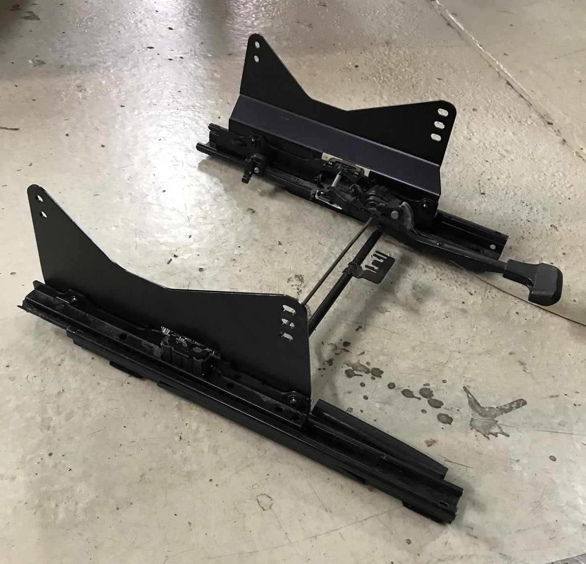 TEUTSCHER AUTOSPORT Sitzkonsole Sitzadapter passend für BMW E8X E9X FX für RECARO Pole Position (Stahl)