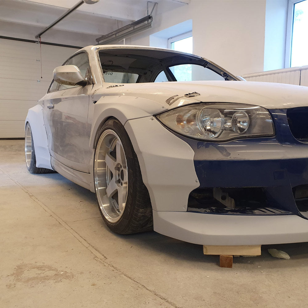 DIVERIKS PERFORMANCE Widebody Bodykit passend für BMW E82