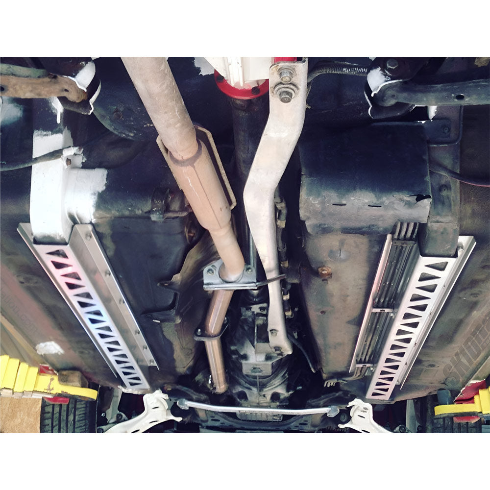 SKIDNATION Karosserie Frame Rail Verstärkungsbleche Set passend für Mazda MX-5 NA/NB (Edelstahl)