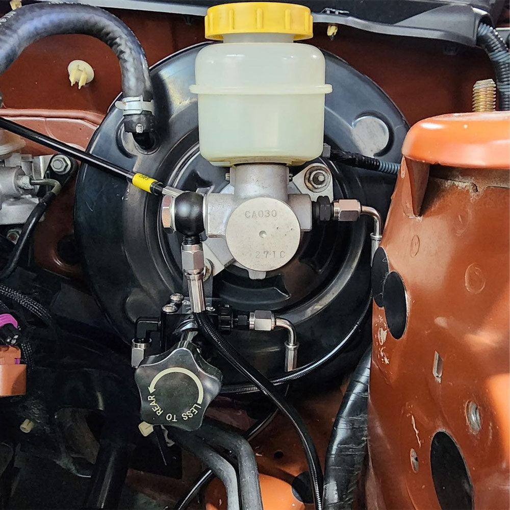 CHASE BAYS Bremsleitung Relocation Kit für OEM Bremszylinder passend für Toyota GT86 GR 86 / Subaru BRZ