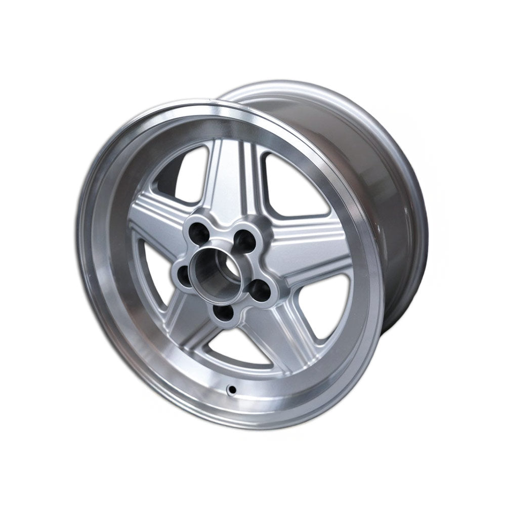 MAXILITE Penta Style 8Jx15 ET11 passend für Mercedes-Benz (mit TÜV)