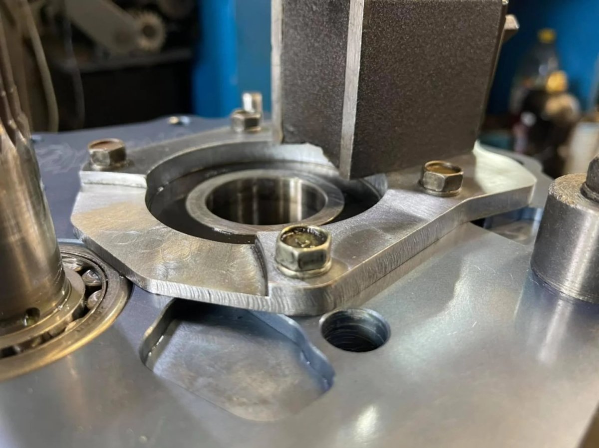 SPEEDTEK Getriebe Hauptlager Halter Platte Nissan Skyline - PARTS33 GmbH