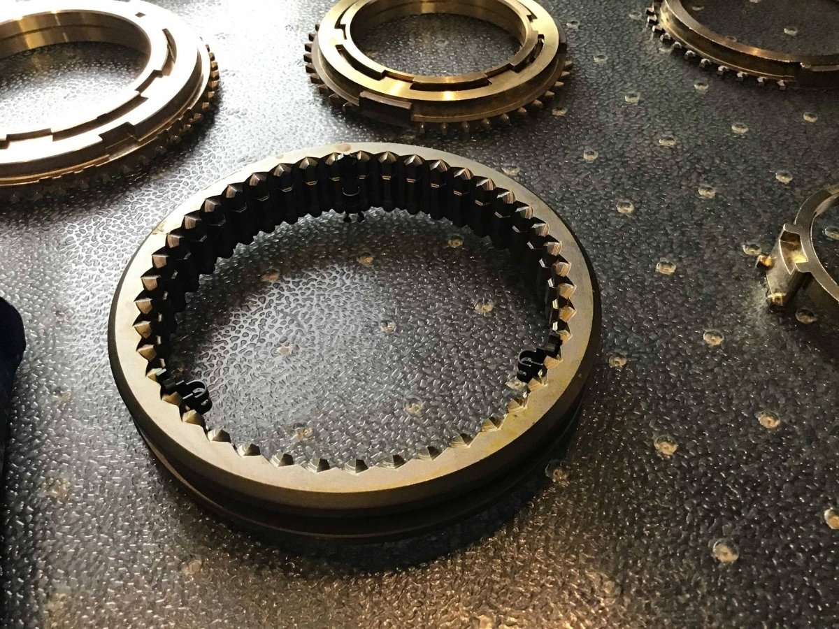 SPEEDTEK Schaltmuffe 3. - 4. Gang & Heavy Duty Schalteinsätze Nissan Skyline RB25 RB26 - PARTS33 GmbH