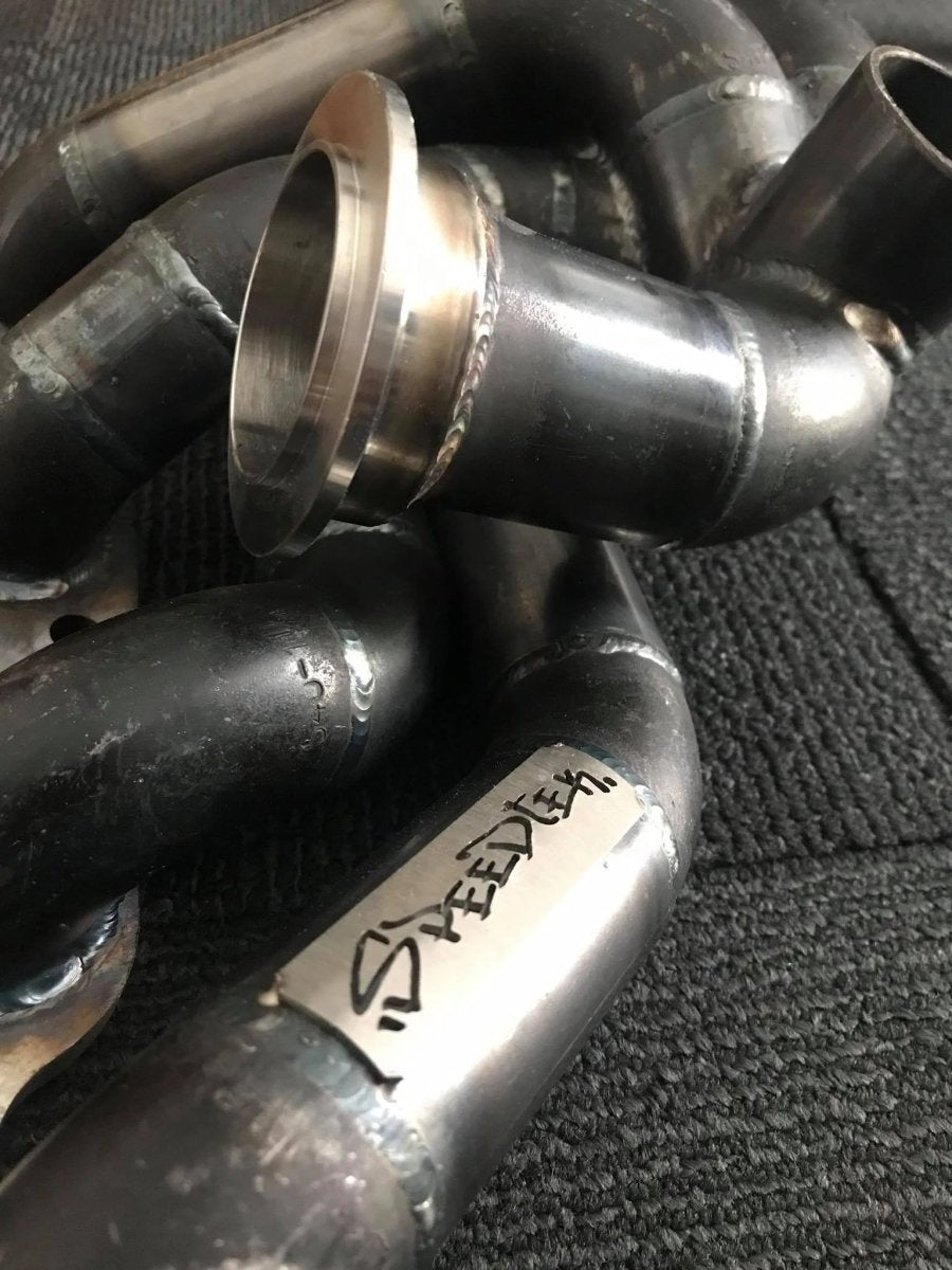 SPEEDTEK Abgaskrümmer Nissan S13 S14 S15 SR20 TD06 Mid Mount - PARTS33 GmbH