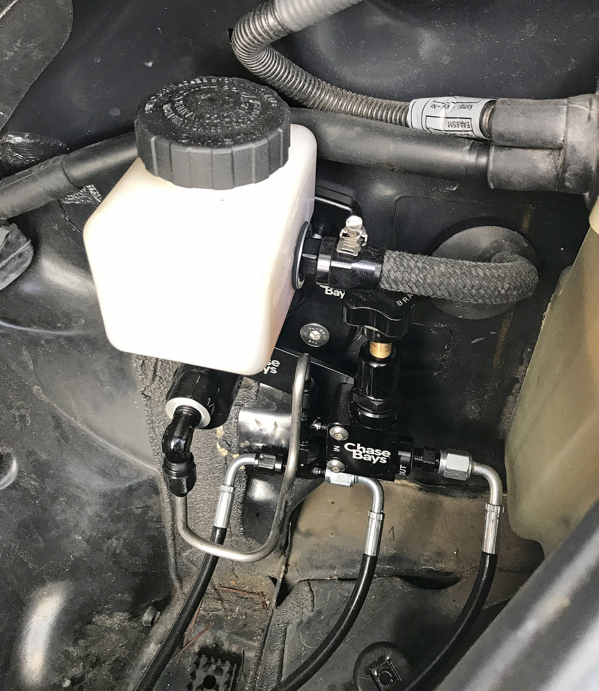CHASE BAYS Bremsleitung Relocation Kit für Brake Booster Eliminator passend für BMW E46