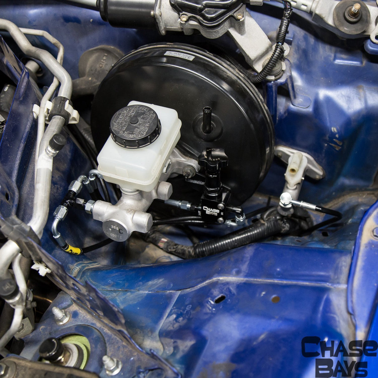 CHASE BAYS Nissan 350Z Infiniti G35 Bremsleitung Relocation Kit für OEM Bremszylinder inBay - PARTS33 GmbH