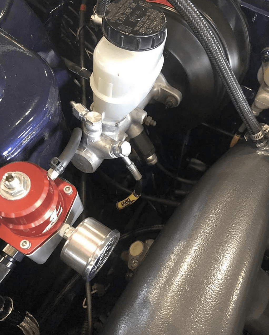 CHASE BAYS Nissan Skyline R32 R33 Bremsleitung Relocation Kit für OEM Bremszylinder - PARTS33 GmbH