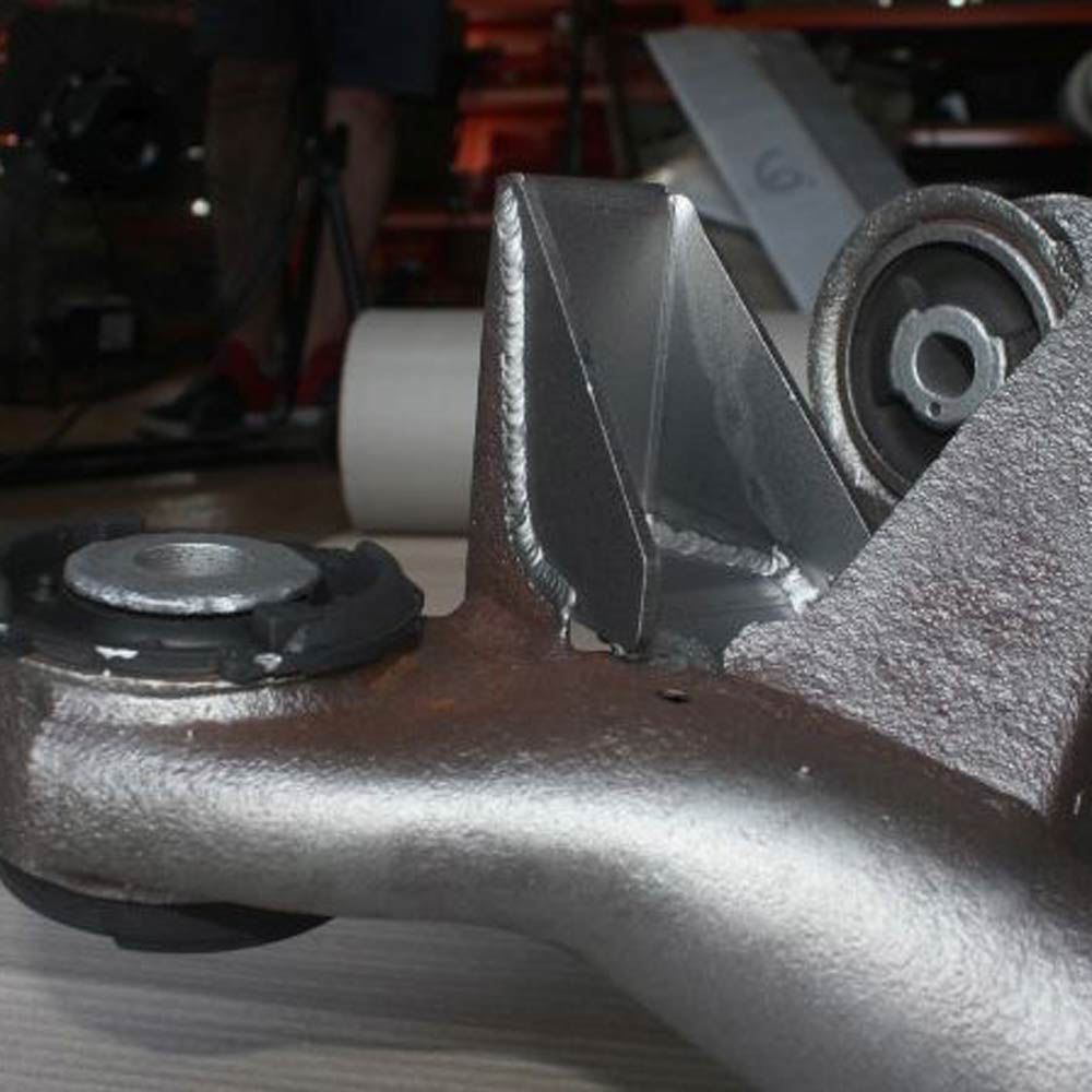 FAMEFORM Stabilisatorhalter Hinterachse Verstärkungsbleche Einschweissbleche Set passend für BMW E46 (Stahl)