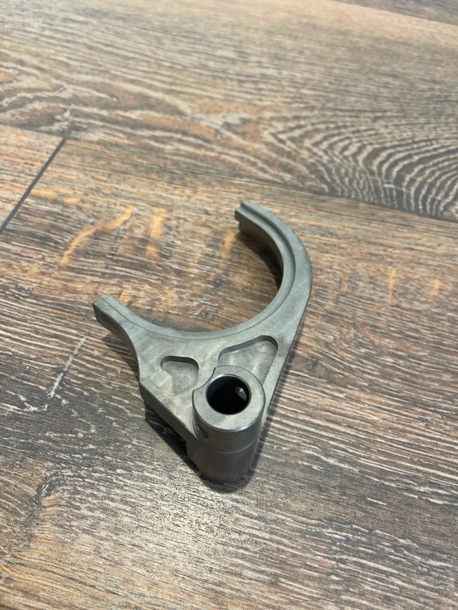 SPEEDTEK Schaltgabel für 5. & Rückwärtsgang RB25 RB26 (Stahl) - PARTS33 GmbH