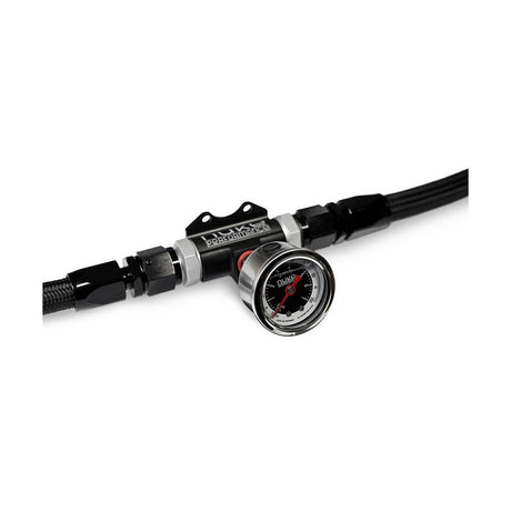 NUKE PERFORMANCE Inline Anschluss für Benzindruckanzeige mit Dash 8 Anschlüssen - PARTS33 GmbH