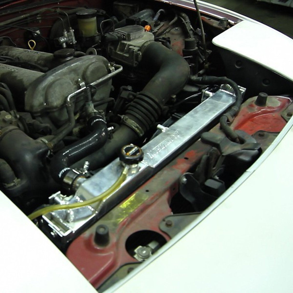 MISHIMOTO Performance Wasserkühler passend für Mazda MX-5 NA (1990-1997)