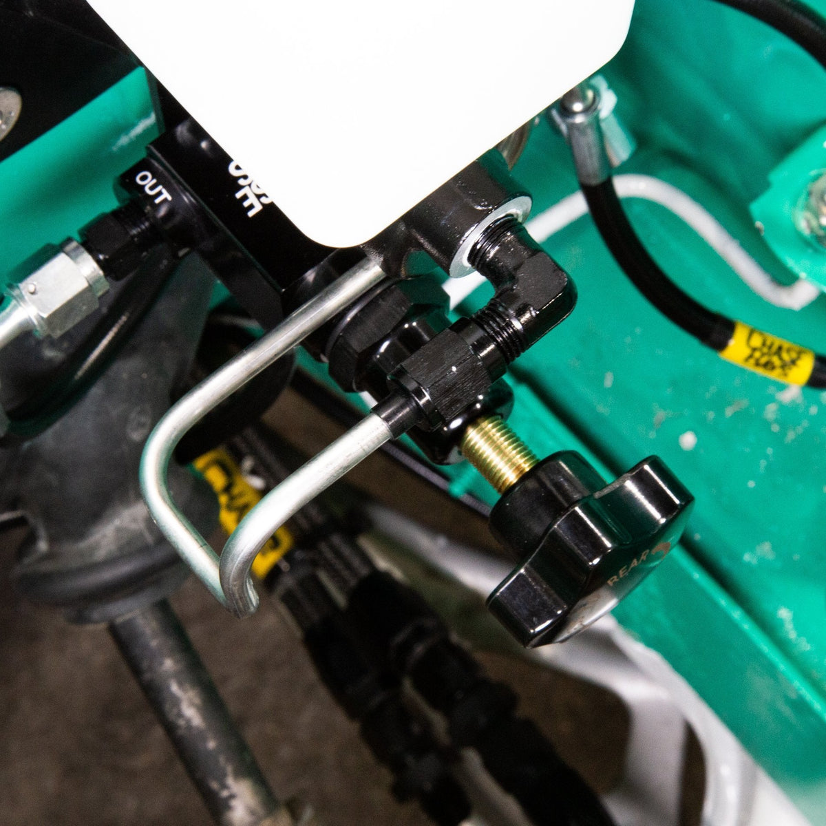 CHASE BAYS Bremsleitung Relocation Kit für Brake Booster Eliminator passend für BMW E30