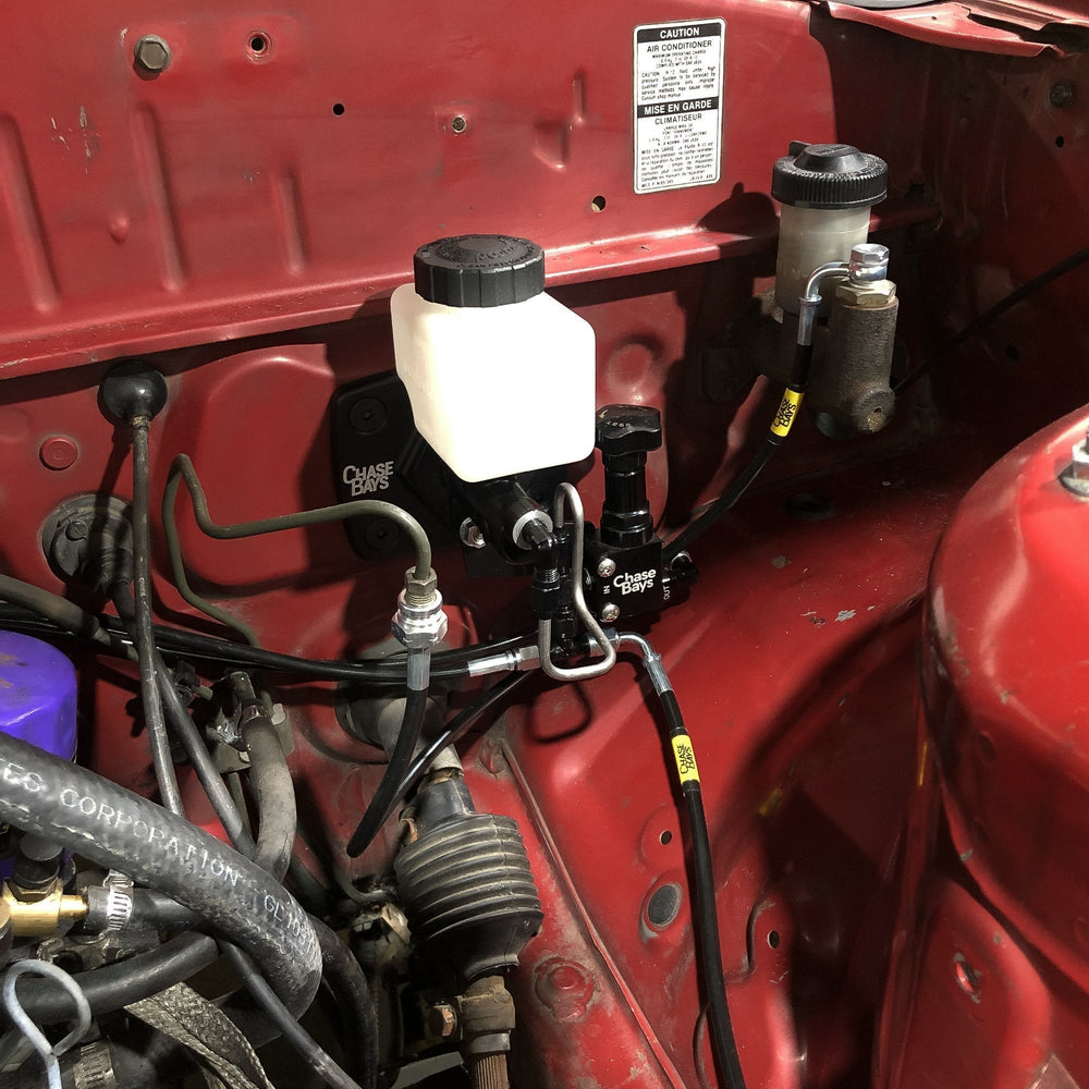 CHASE BAYS Mazda RX-7 FC Bremsleitung Relocation Kit für Brake Booster Eliminator - PARTS33 GmbH