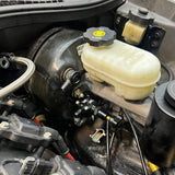 CHASE BAYS Bremsleitung Relocation Kit für OEM Bremszylinder passend für Chevrolet Corvette C5 C6