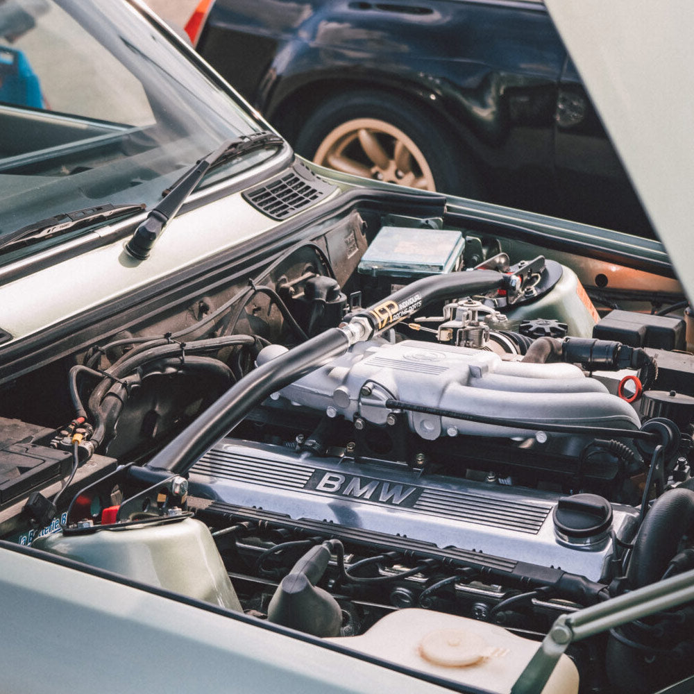 IRP Domstrebe Vorderachse einstellbar passend für BMW E30 (Stahl / eintragungsfrei)