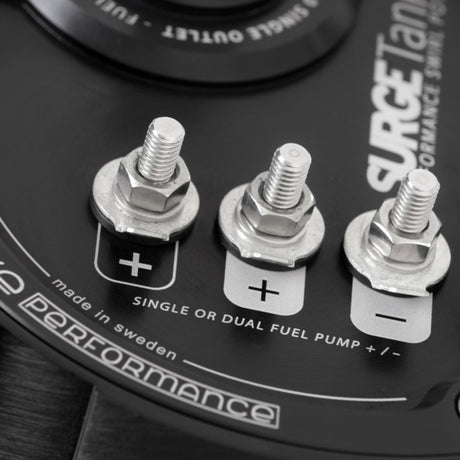 NUKE PERFORMANCE 2G 3 Liter Rennsport Surgetank (für Walbro GST 450 / 520) - PARTS33 GmbH