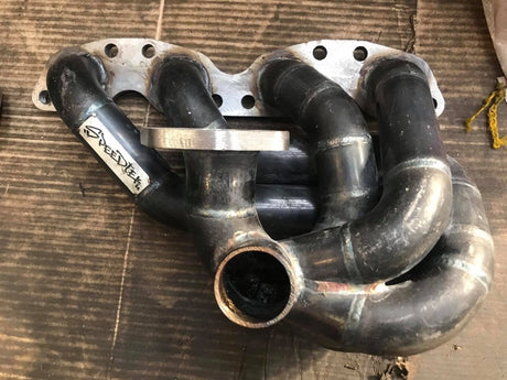 SPEEDTEK Abgaskrümmer Nissan S13 S14 S15 SR20 TD06 Mid Mount - PARTS33 GmbH