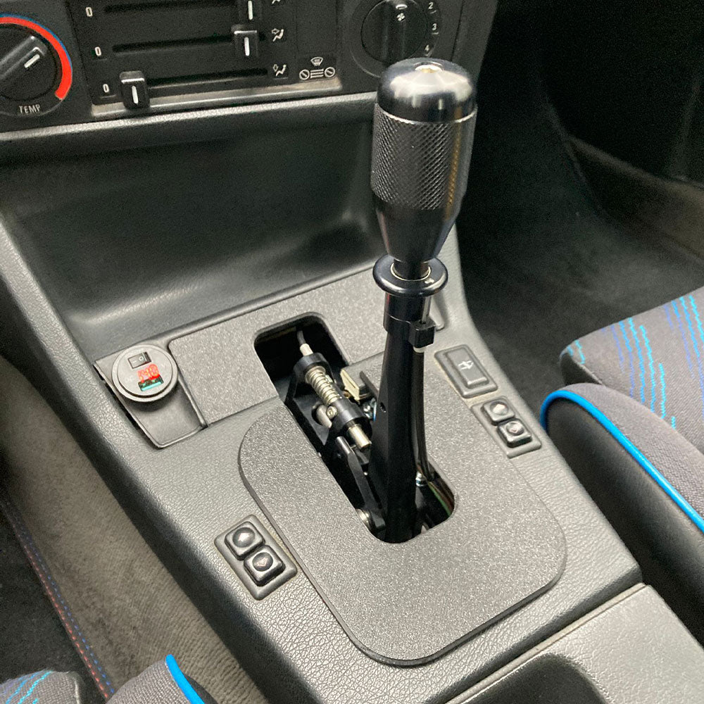 BRENNSPORT Blende Mittelkonsole BMW E30 für COOLERWORX Short Shifter - PARTS33 GmbH