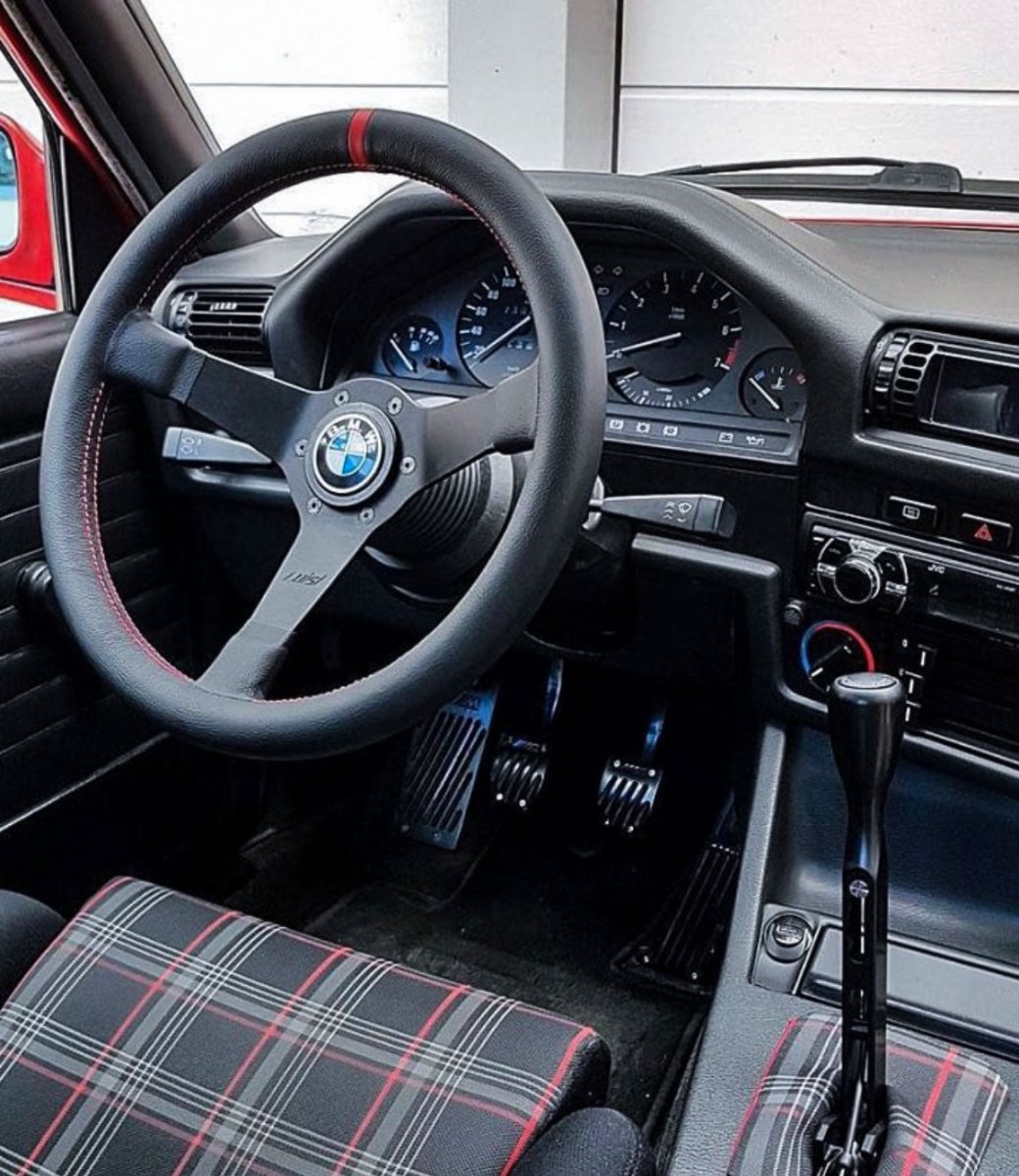 LUISI Mirage Race Sportlenkrad Leder Komplettset BMW E30 (geschüsselt